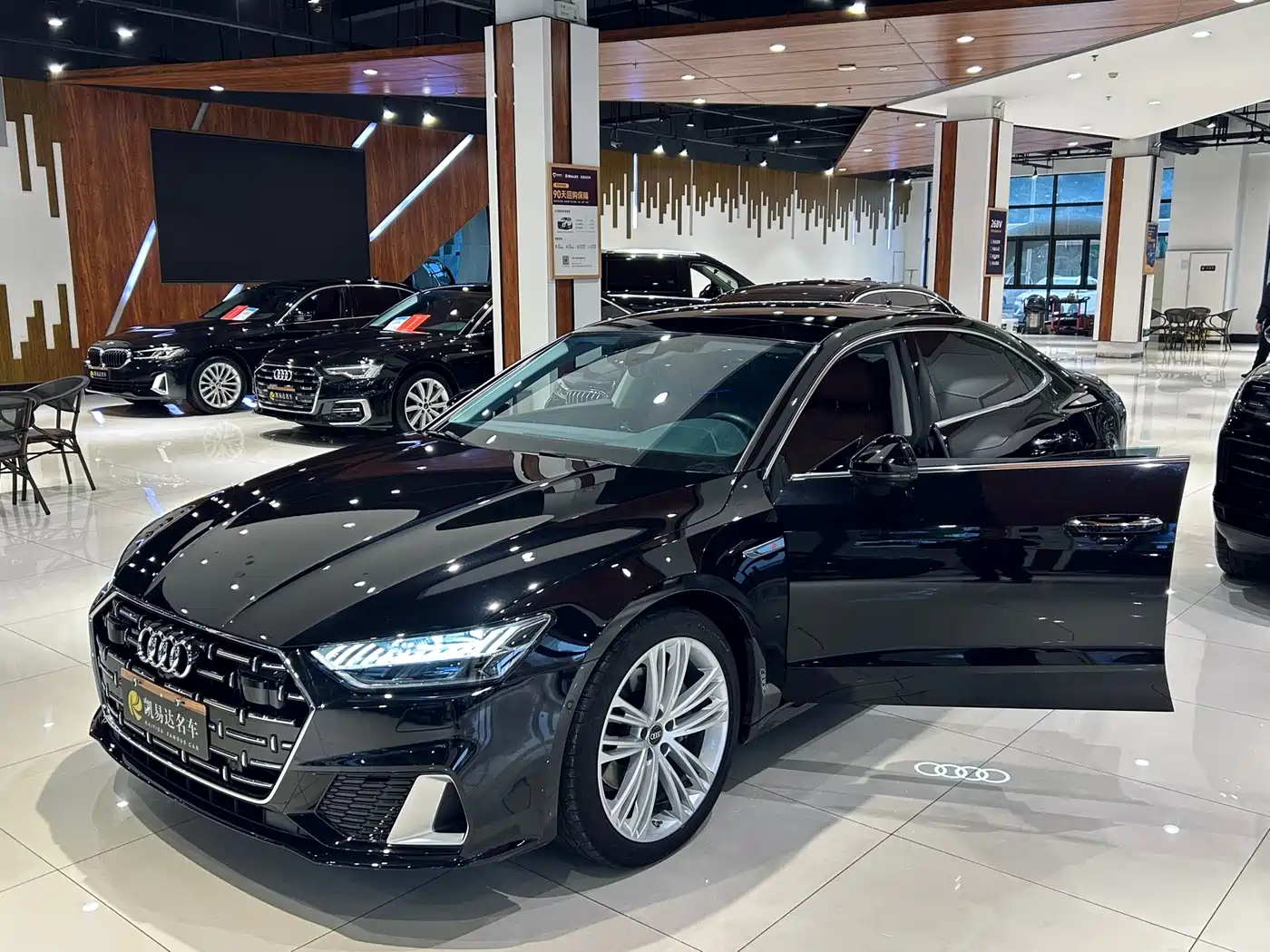 Audi A7L 2024 45 TFSI quattro Premium Luxury фото 14