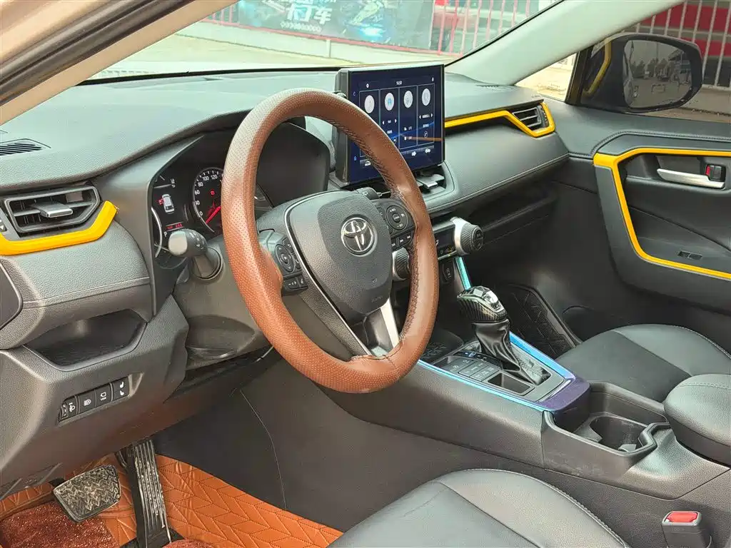 Toyota Wildlander 2022 2.0L CVT AWD Luxury PLUS Edition фото 11