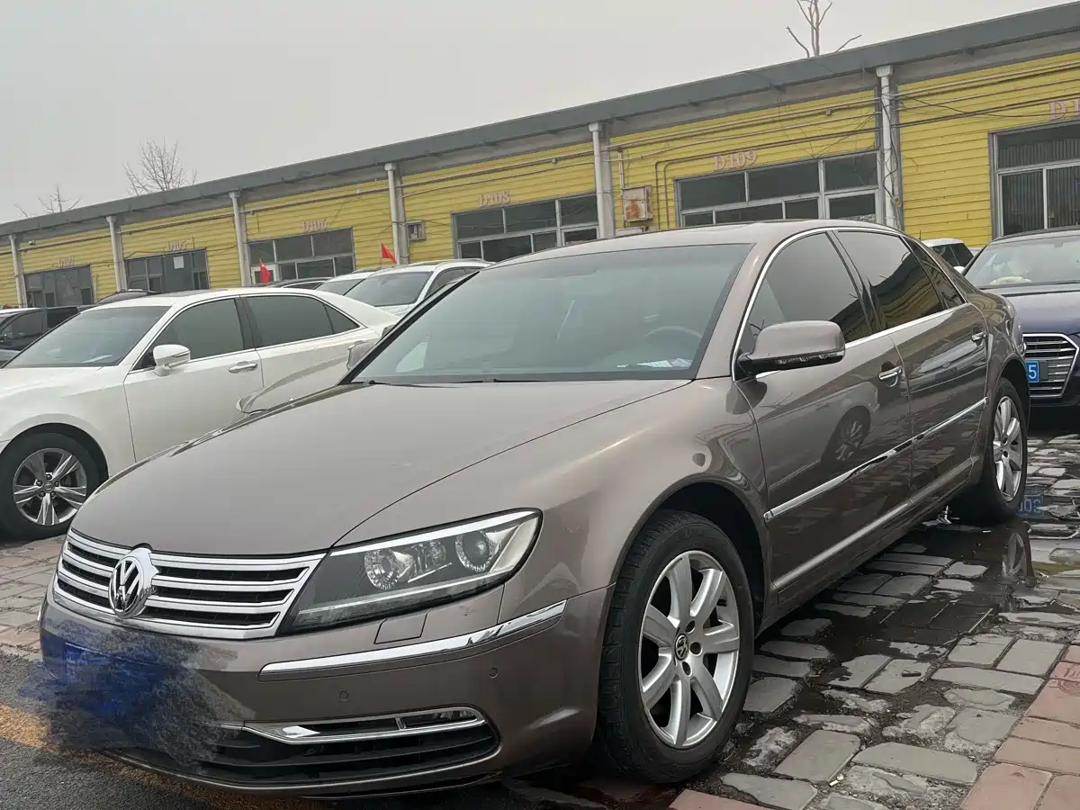 Volkswagen Phaeton 2011 3.6L V6 5-seat Long Wheelbase Individual