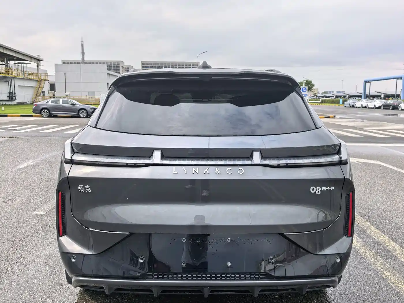 Lynk & Co 08 EM-P 2023 220km 4WD Performance Halo фото 5