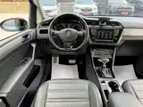 Photo 8 - Volkswagen Touran
