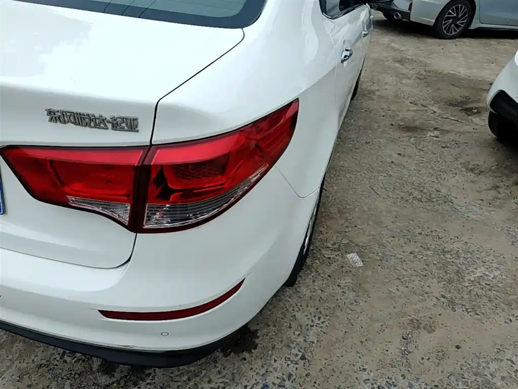 Kia K2 2015 Sedan 1.4L MT GLS фото 8