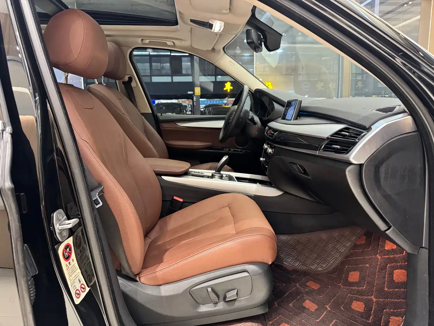 BMW X5 (Import) 2018 xDrive35i Elegant Model фото 15