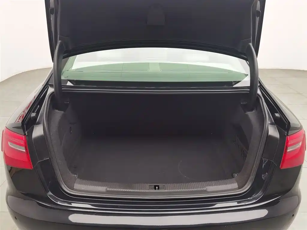 Audi A6L 2012 TFSI Standard фото 16