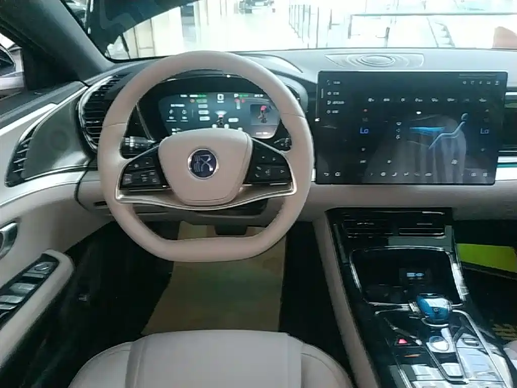 BYD Han 2025 DM-i Smart Drive Edition 125KM Elite фото 7