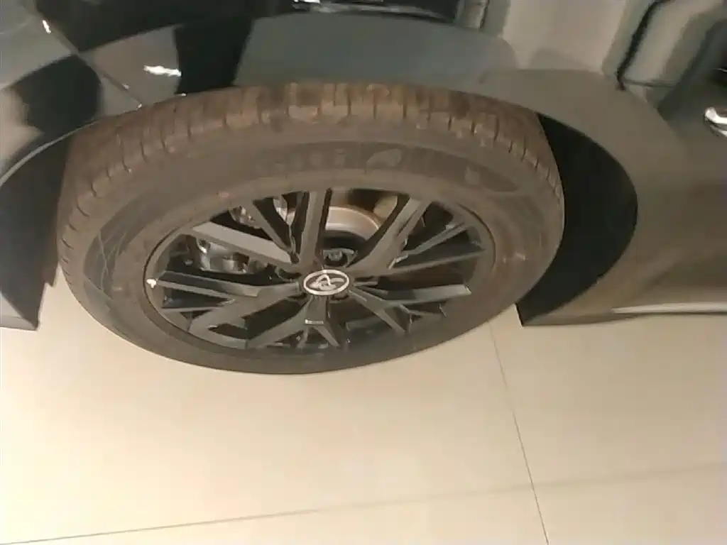 BYD Han 2025 DM-i Smart Drive Edition 125KM Elite фото 25