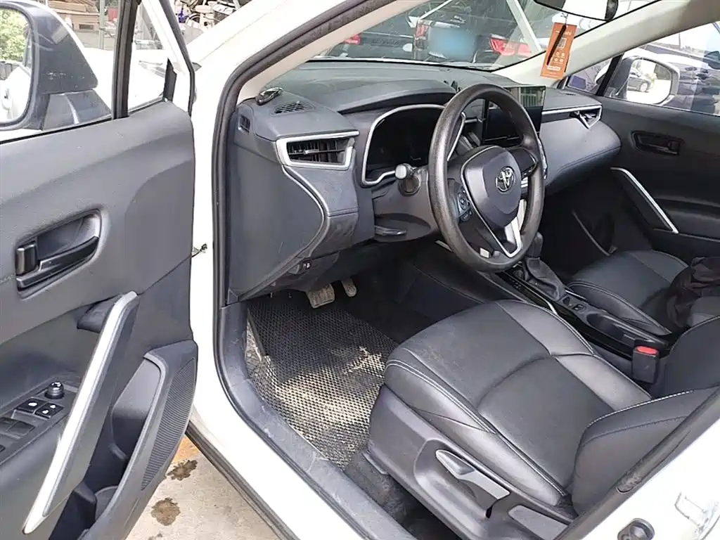 Toyota Frontlander 2024 2.0L CVT Elite Plus Edition фото 16