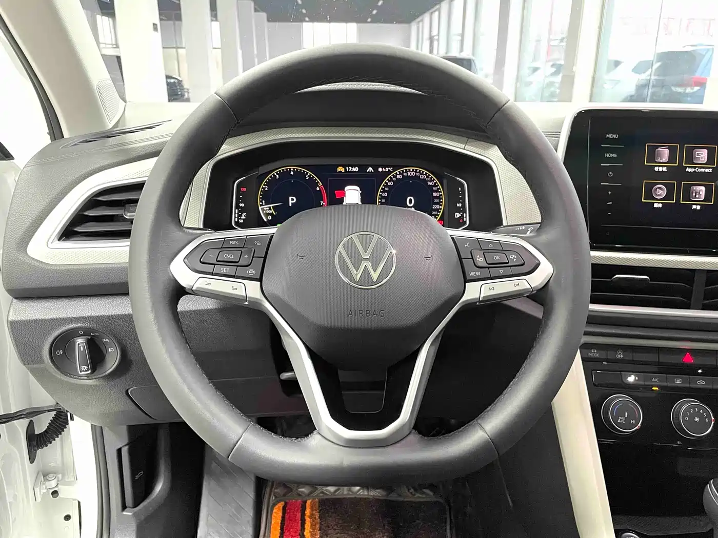 VOLKSWAGEN T ROC EXPLORING SONGS