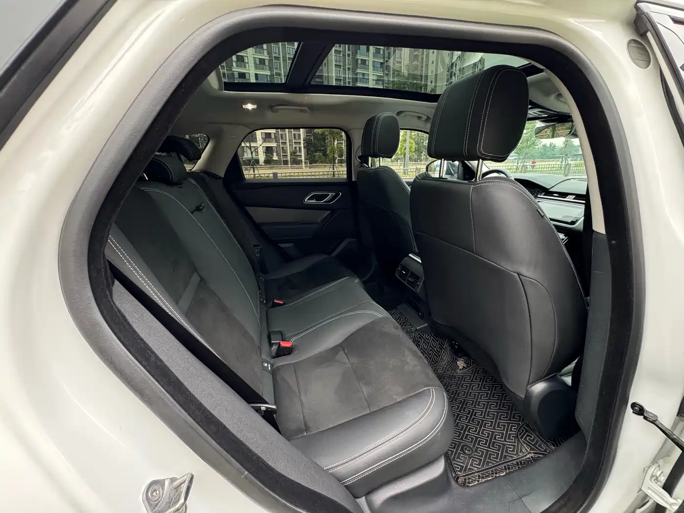 Land Rover Range Rover Velar 2020 P250 фото 9