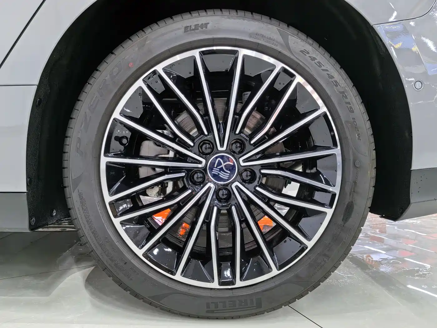 BYD Han 2025 DM-i 125KM LiDAR Smart Driving фото 25