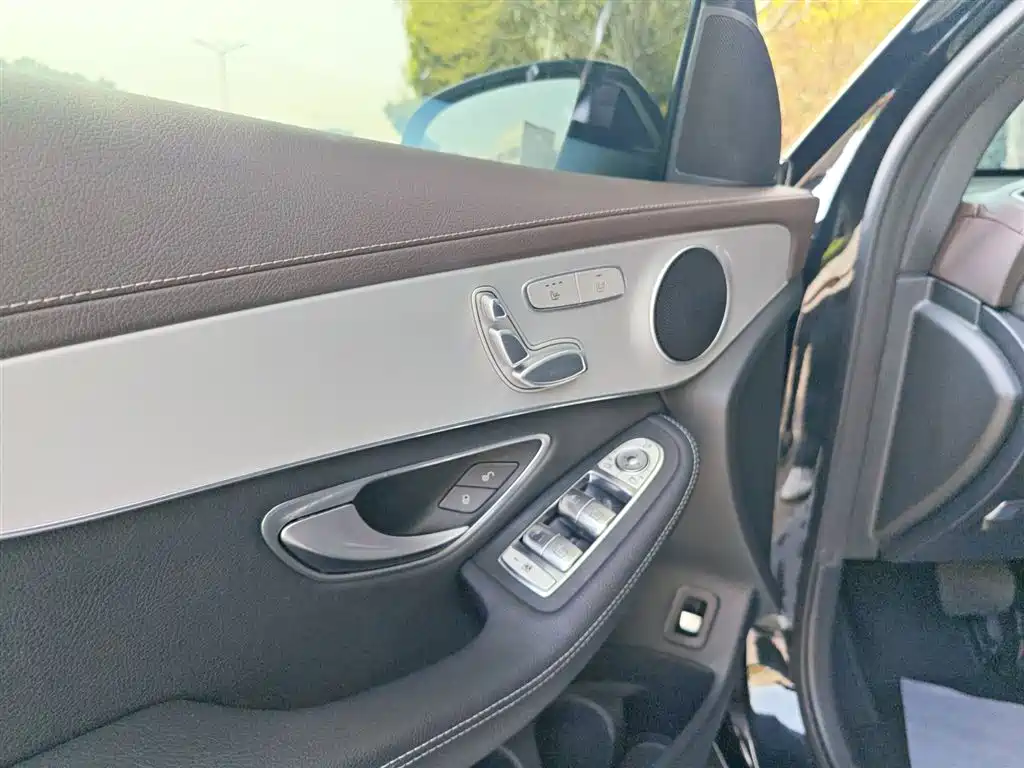 Mercedes-Benz GLC 2022 Facelift III GLC 260 L 4MATIC Dynamic фото 16