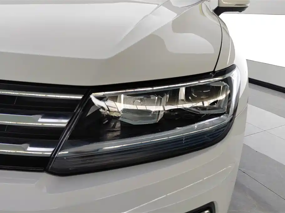Volkswagen Tiguan L 2018 280TSI Automatic 2WD Comfort фото 5