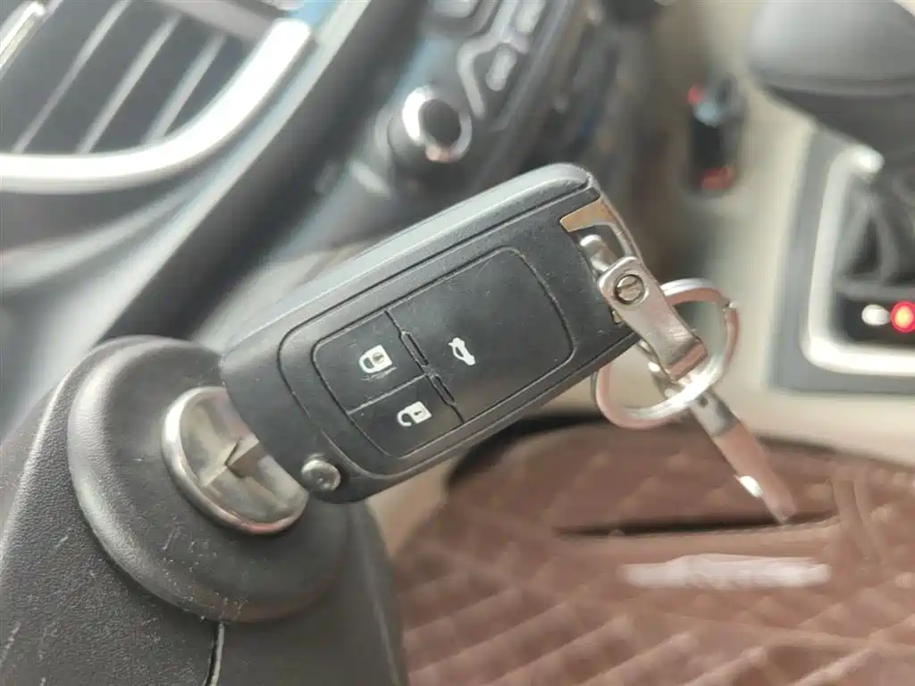 Buick Excelle 2015 15N Automatic Elite фото 9