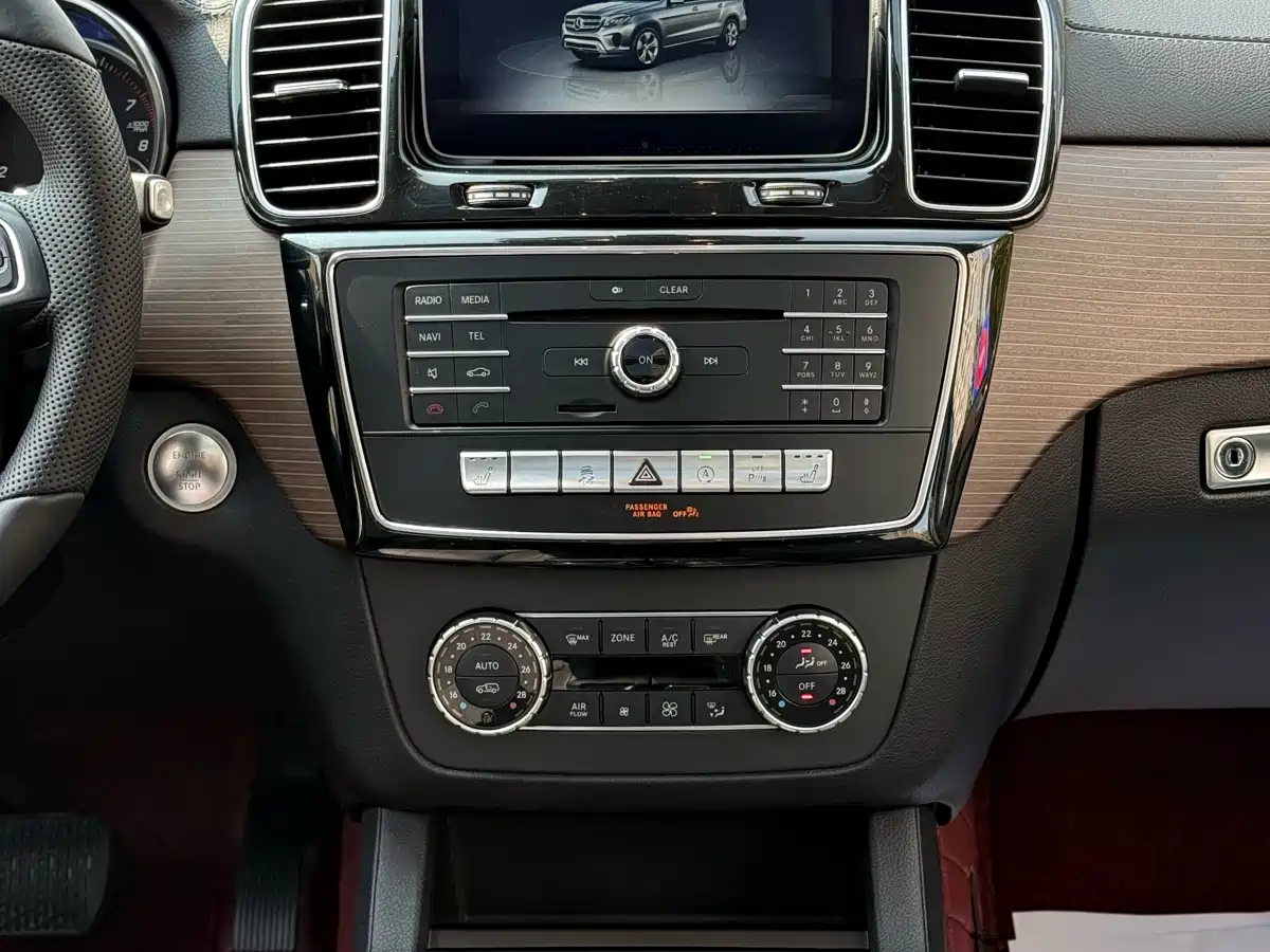Mercedes-Benz GLS 2018 Facelift GLS 400 4MATIC Sport фото 21