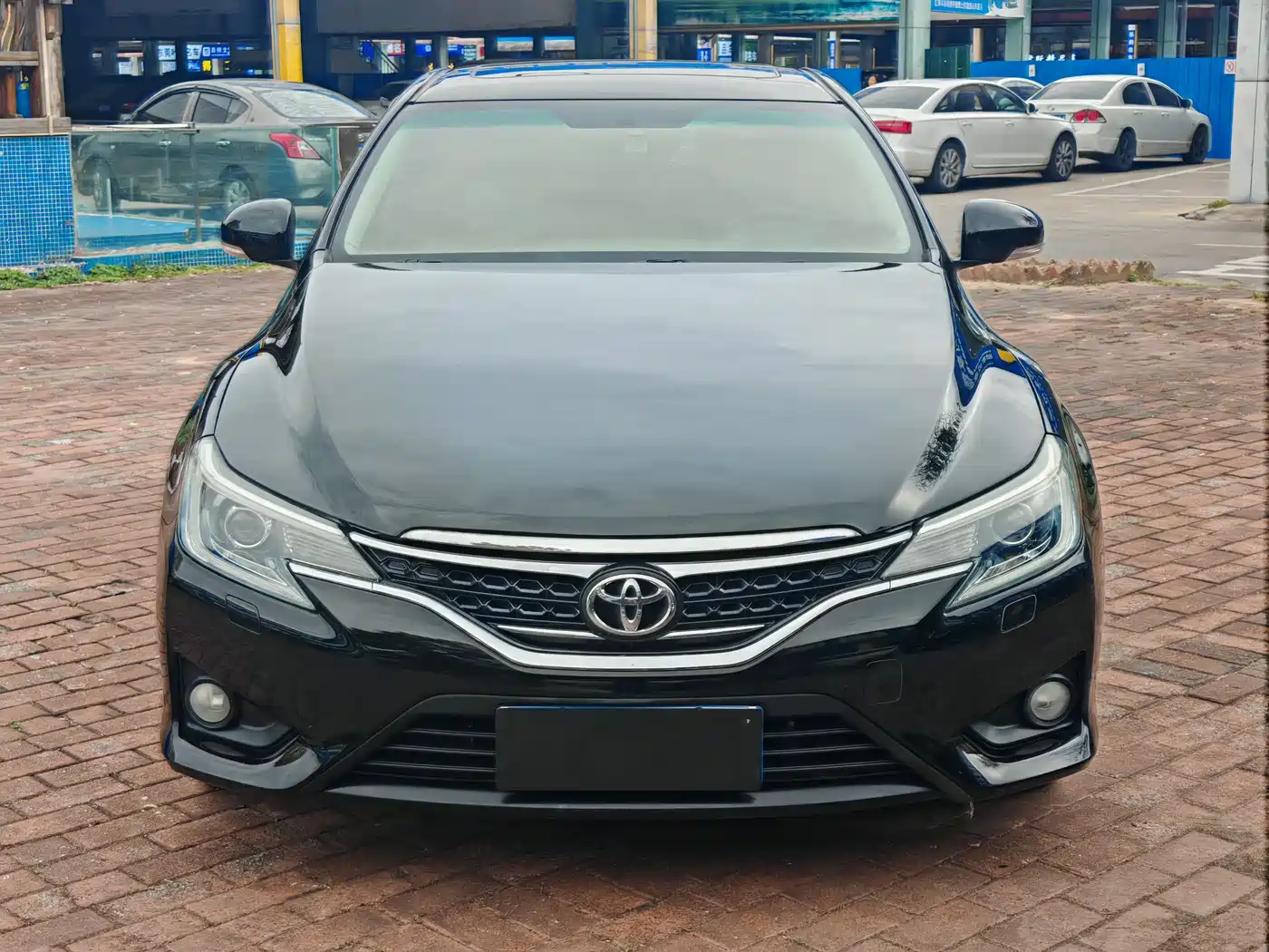 Toyota Reiz 2013 2.5V Elite Edition фото 2