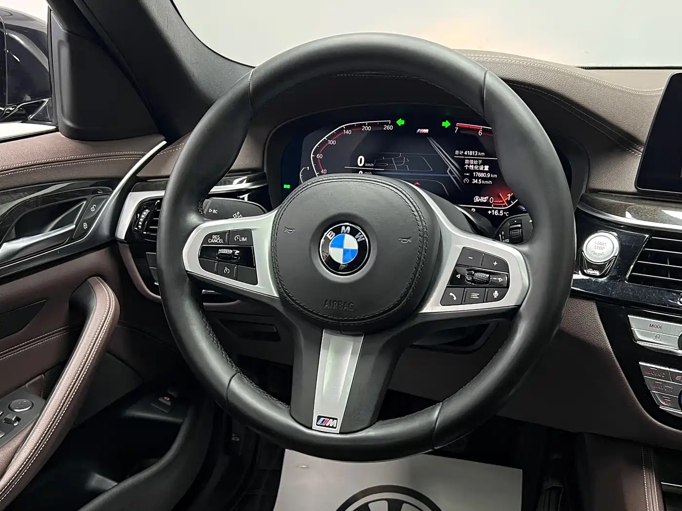 BMW 5 Series 2020 525Li M Sport Package фото 31