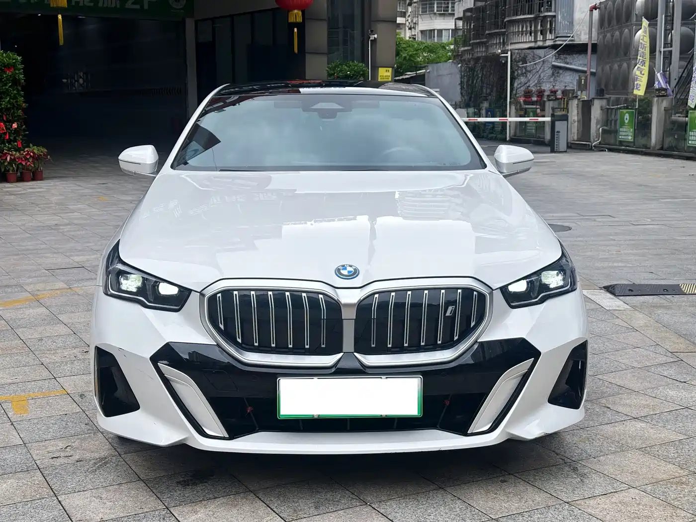BMW i5 2024 eDrive 35L M Sport Package фото 2