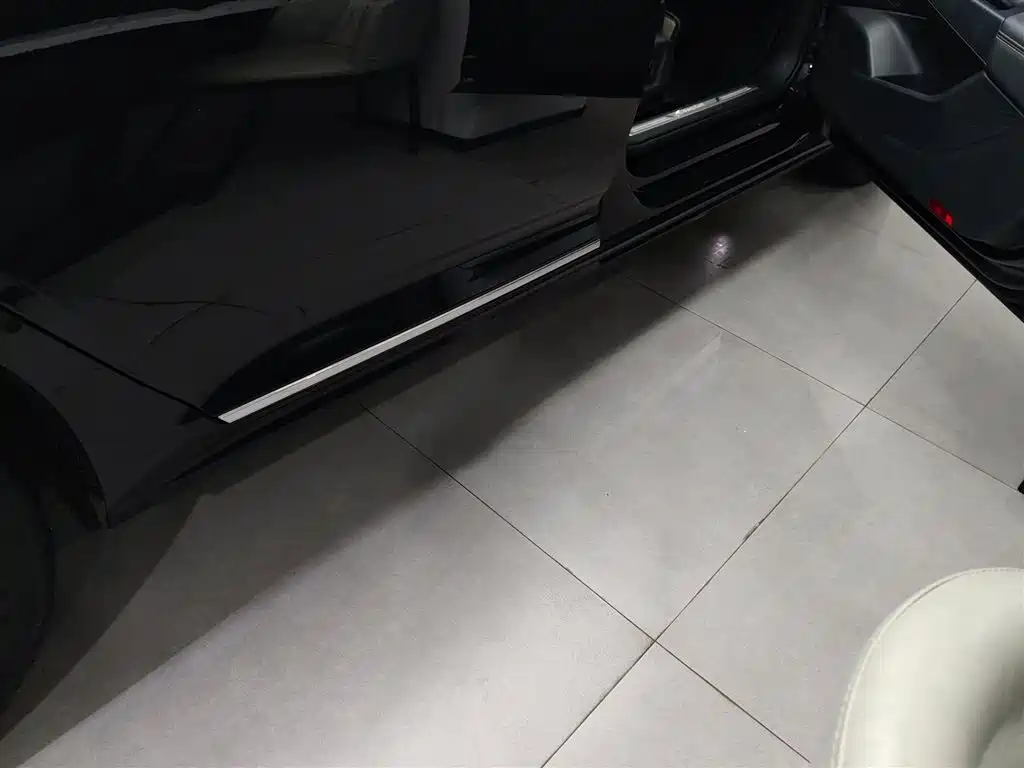 Volkswagen Passat 2023 Facelift 330TSI Starlight Luxury Edition фото 19