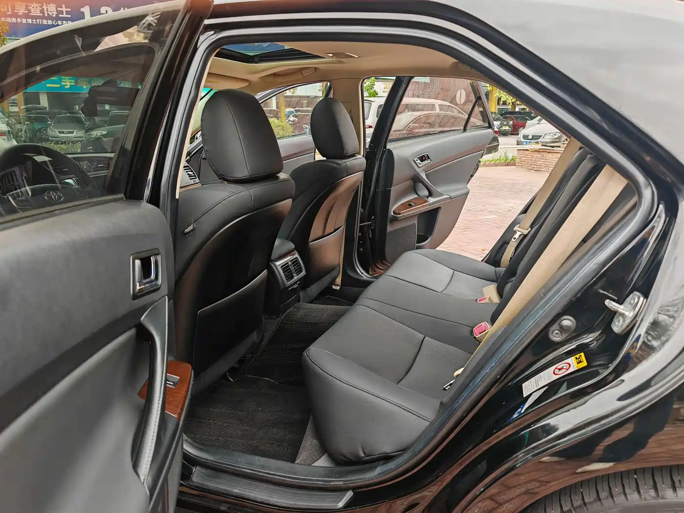 Toyota Reiz 2013 2.5V Elite Edition фото 9
