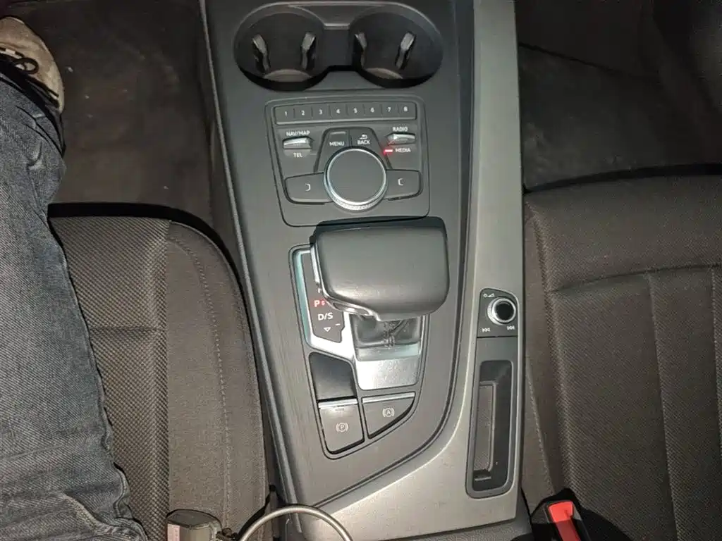 Audi A4L 2019 40 TFSI Progressive (China VI) фото 21