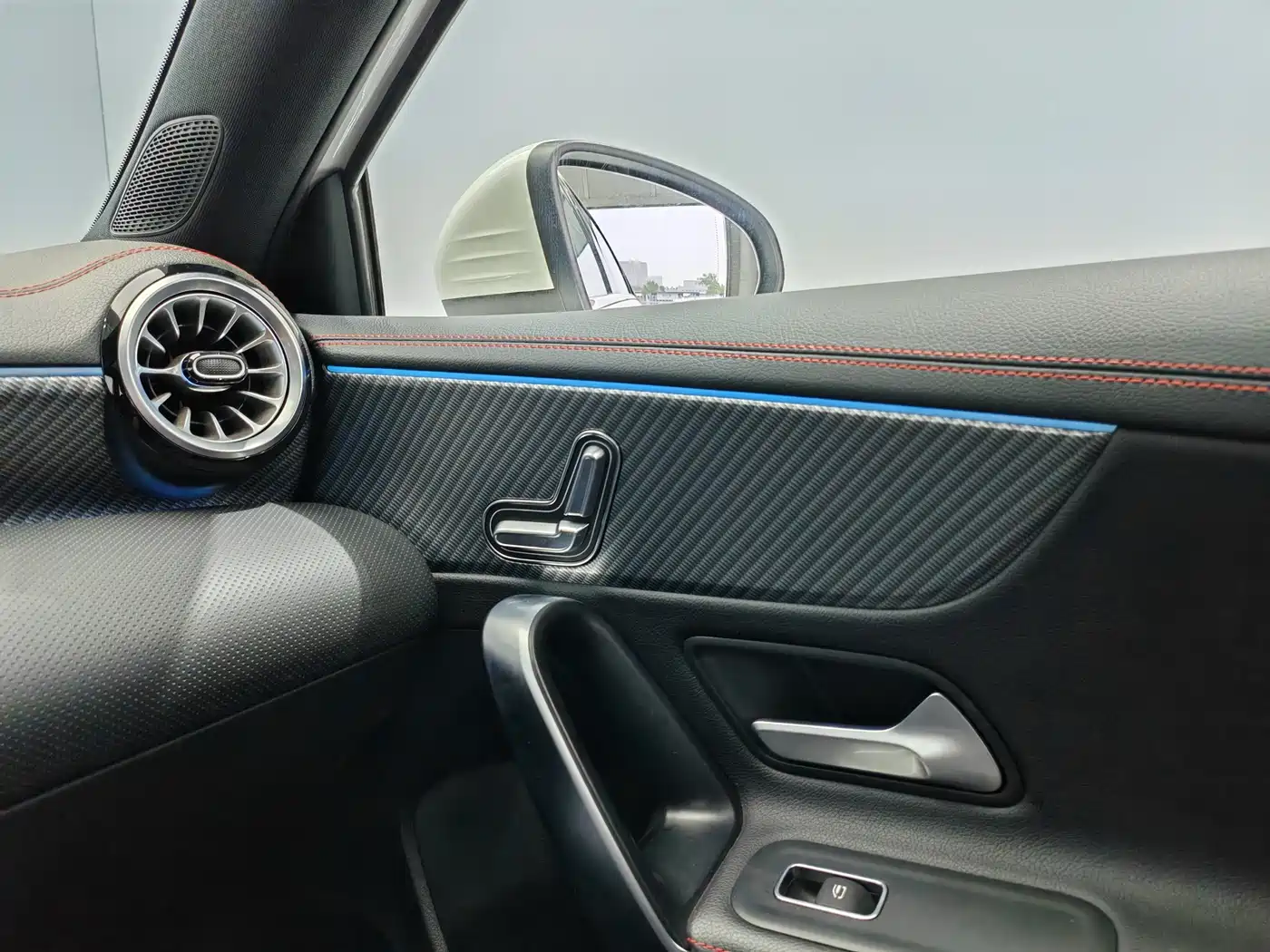Mercedes-Benz A-Class 2023 A 200 L Fashion фото 17