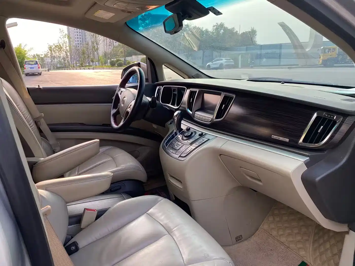 Фото 6 - Buick GL8