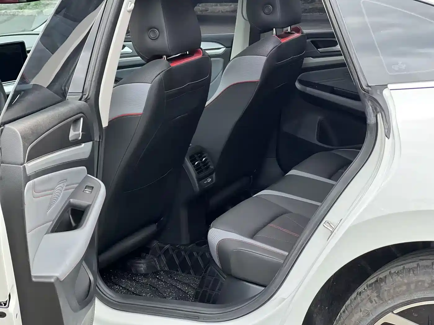 Volkswagen Lamando 2023 Lamando L 280TSI DSG Cool Edition фото 8