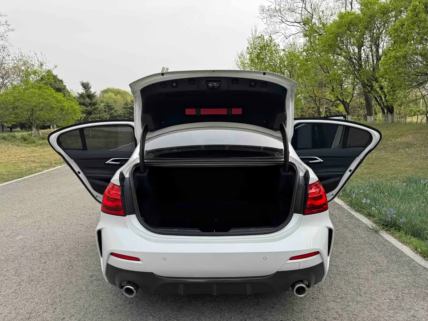 BMW 1 Series 2022 120i M Sport фото 7