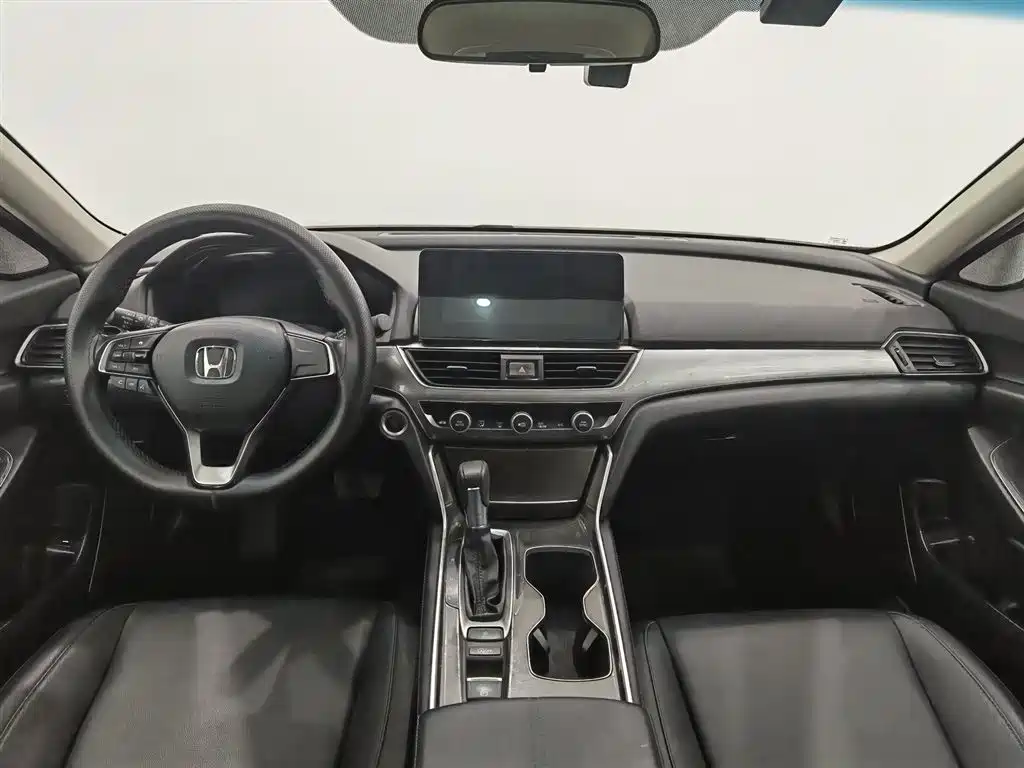 Honda Accord 2022 260TURBO Luxury Edition фото 5