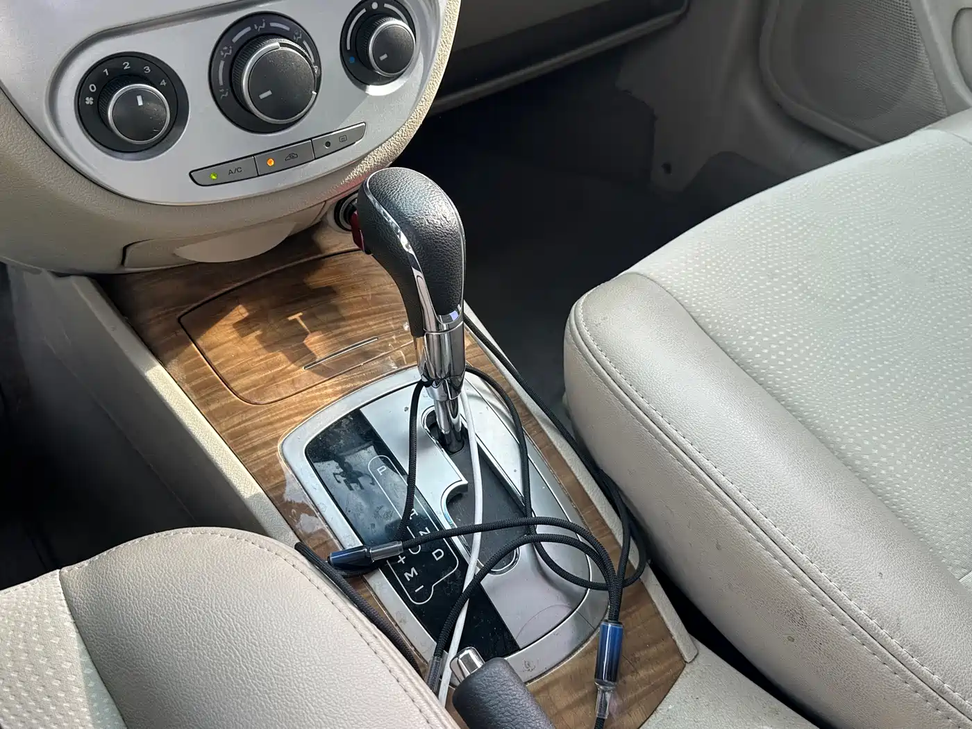 Buick Excelle 2015 1.5L Automatic Classic фото 10