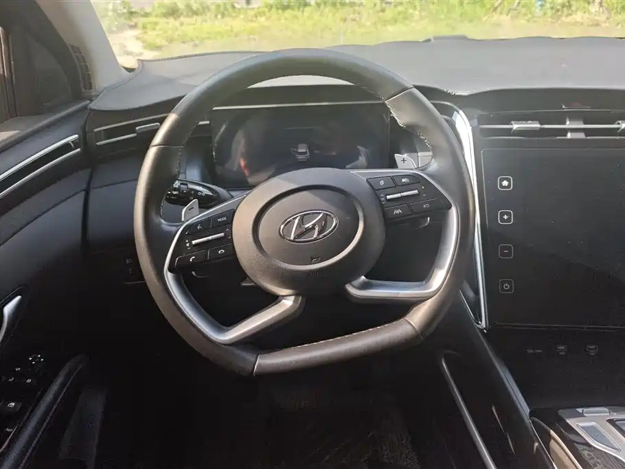 Hyundai Tucson 2023 Tucson L 1.5T Automatic 2WD LUX Premium Edition фото 15