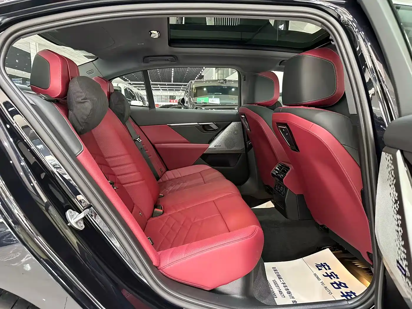 BMW 5 Series 2026 530Li Leading M Sport Package фото 16