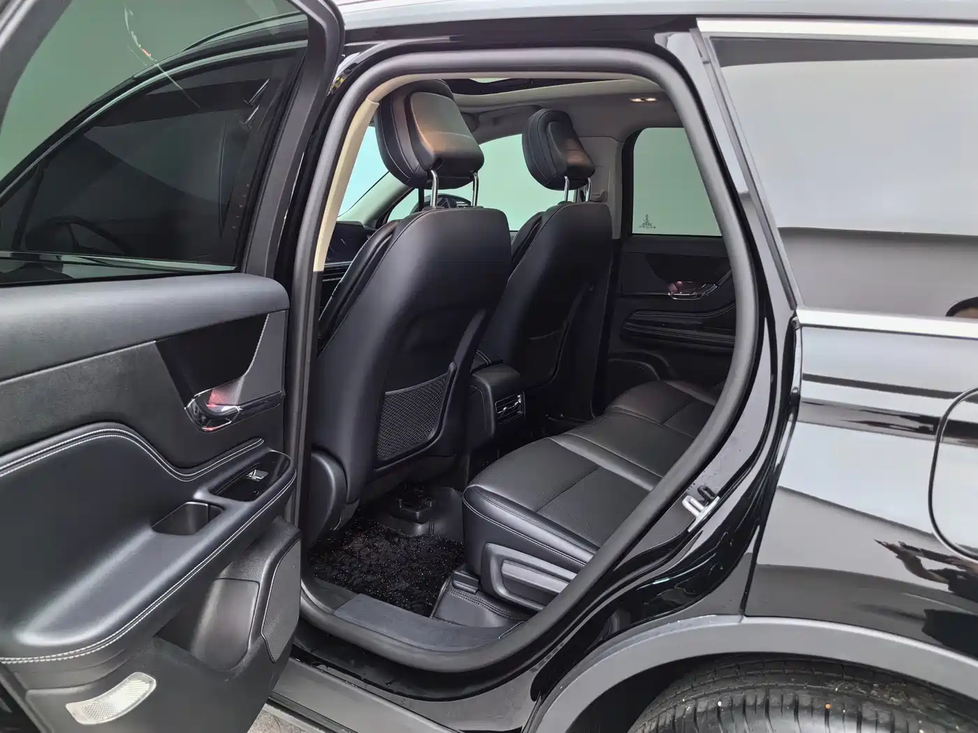 LINCOLN ADVENTURER