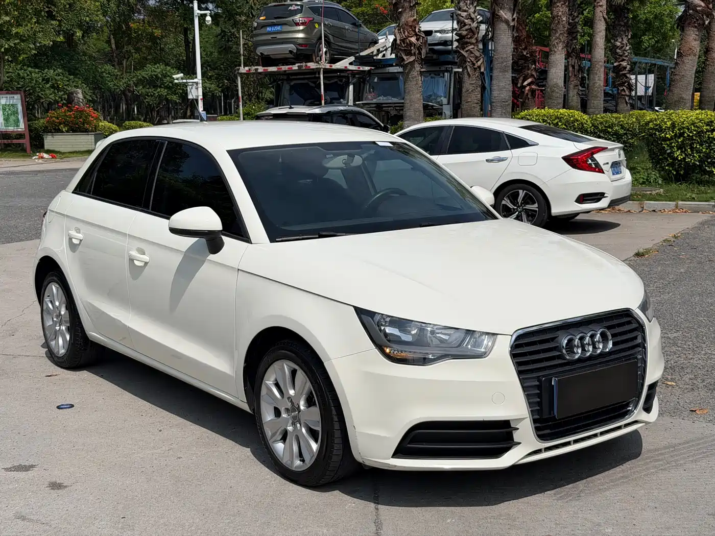Audi A1 2013 Model 30 TFSI Sportback Urban фото 3