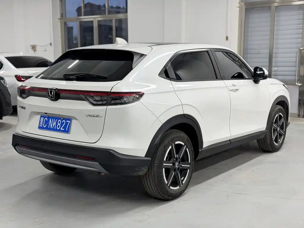 Фото 7 - Honda Vezel