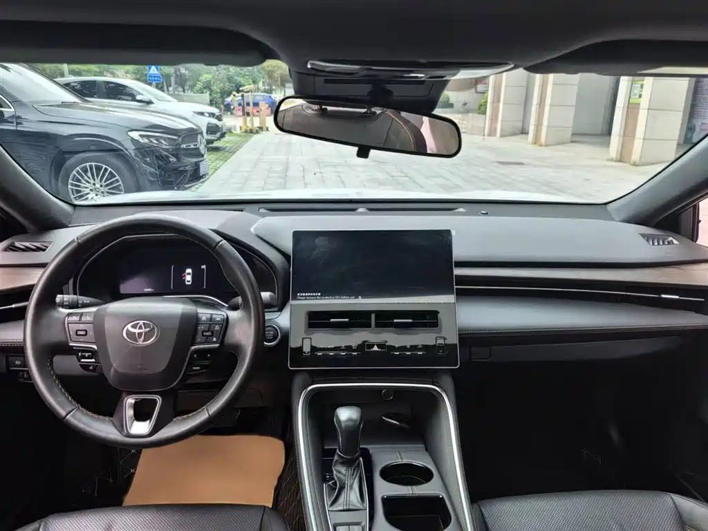 Toyota Avalon 2024 2.0L Luxury Edition фото 16