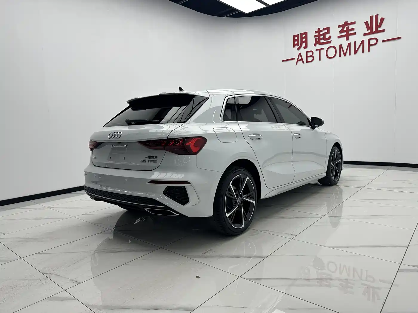Audi A3 2023 Facelift Sportback 35 TFSI Fashion Sport фото 9