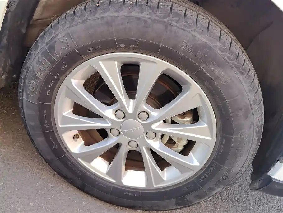 Haval M6 2021 PLUS 1.5T DCT Premium Smart Connect фото 6