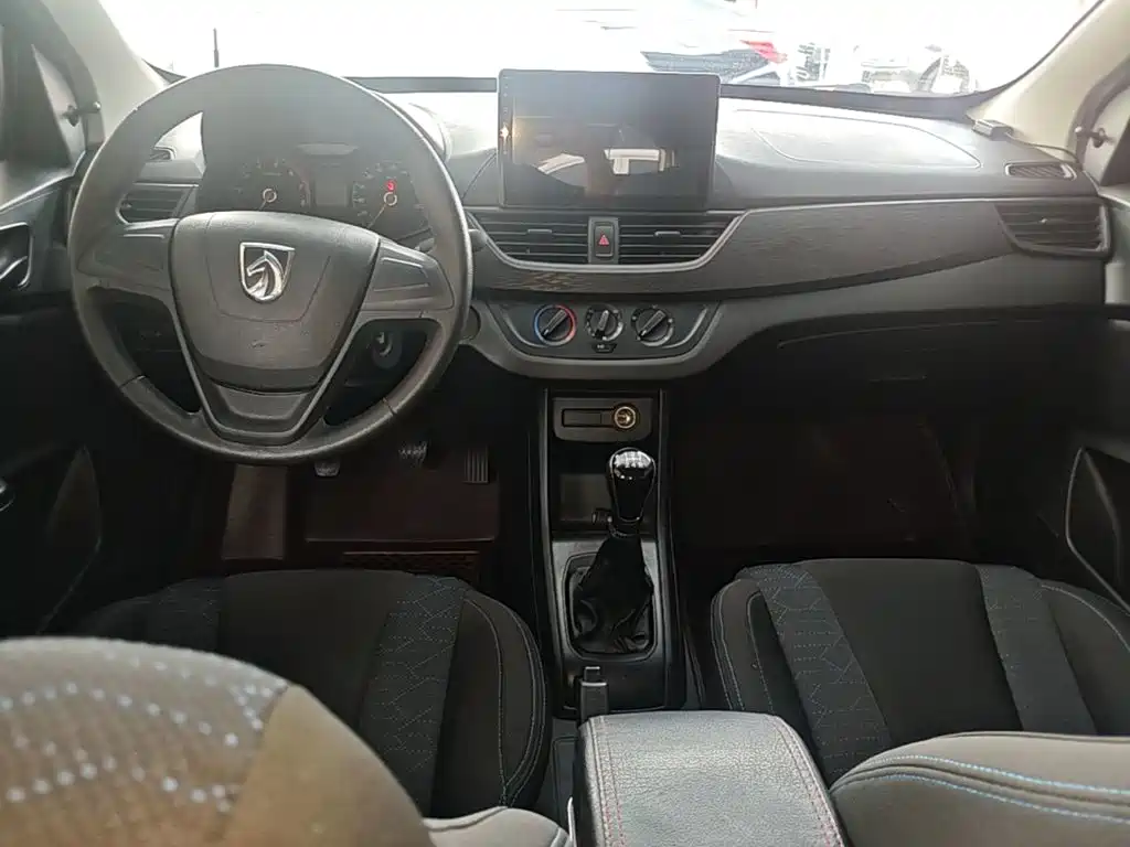 Baojun 310 2016 2016 1.2L Manual Value Edition