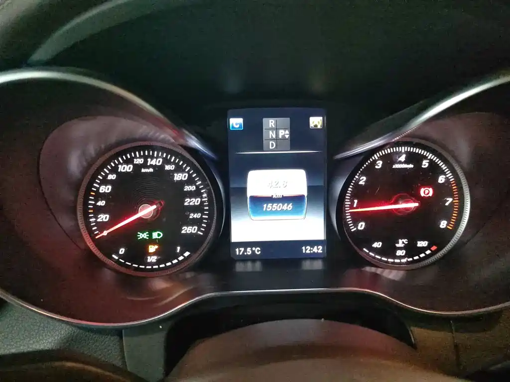 Mercedes-Benz GLC 2017 GLC 260 4MATIC Luxury фото 8