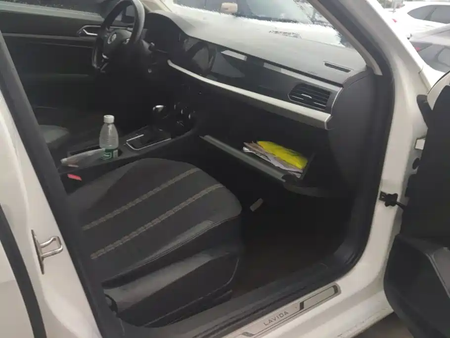 Volkswagen Lavida, миниатюра 8