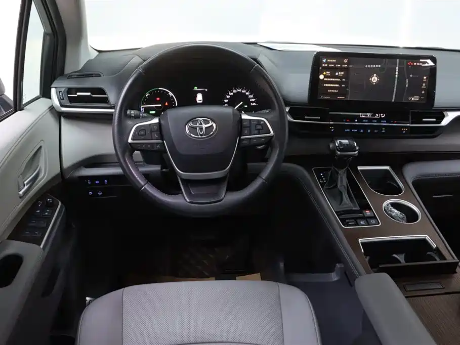 Toyota Sienna 2021 2.5L Hybrid Luxury Edition фото 27