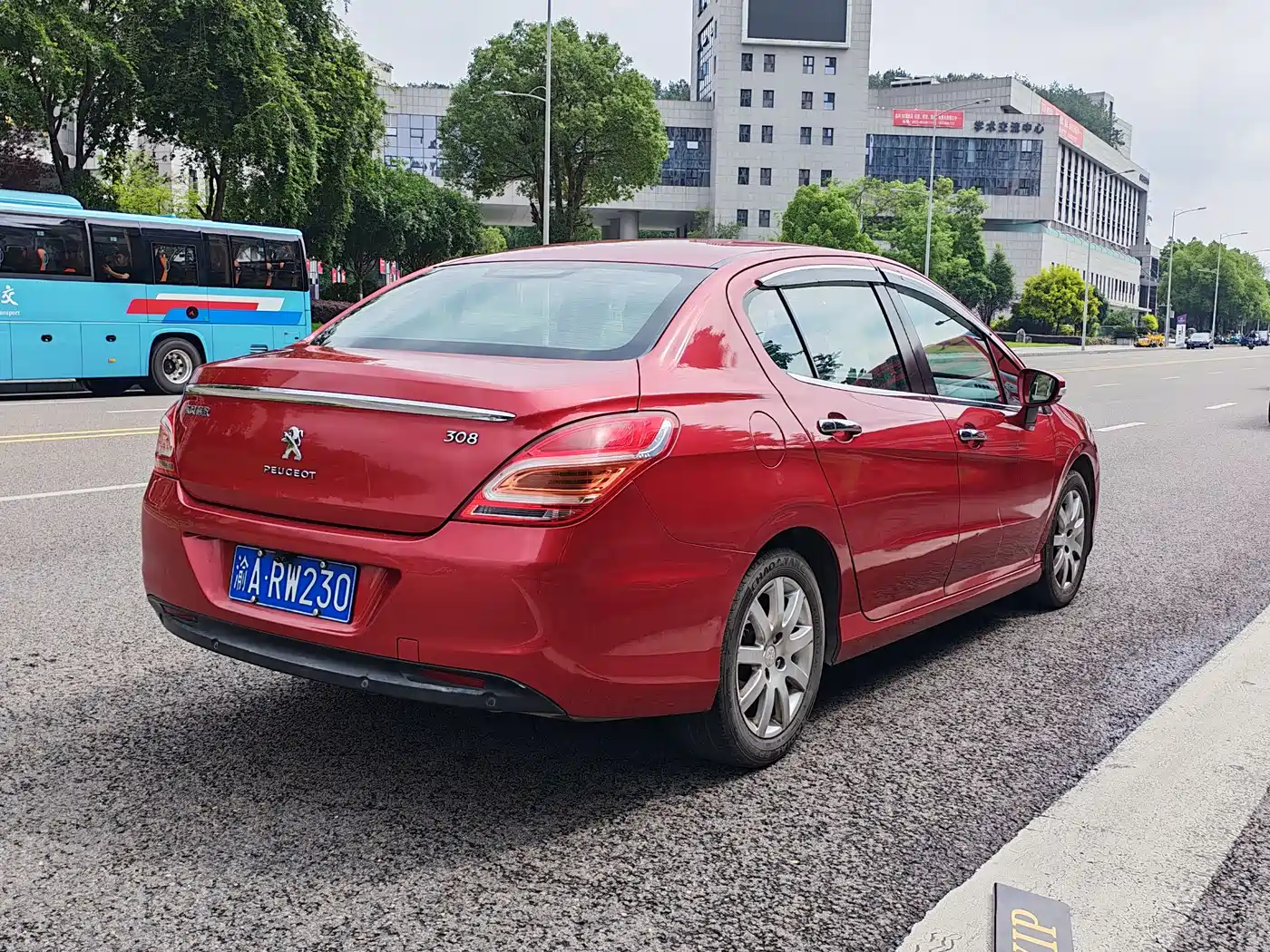 Peugeot 308 2013 Model 1.6L Manual Superior Style фото 9