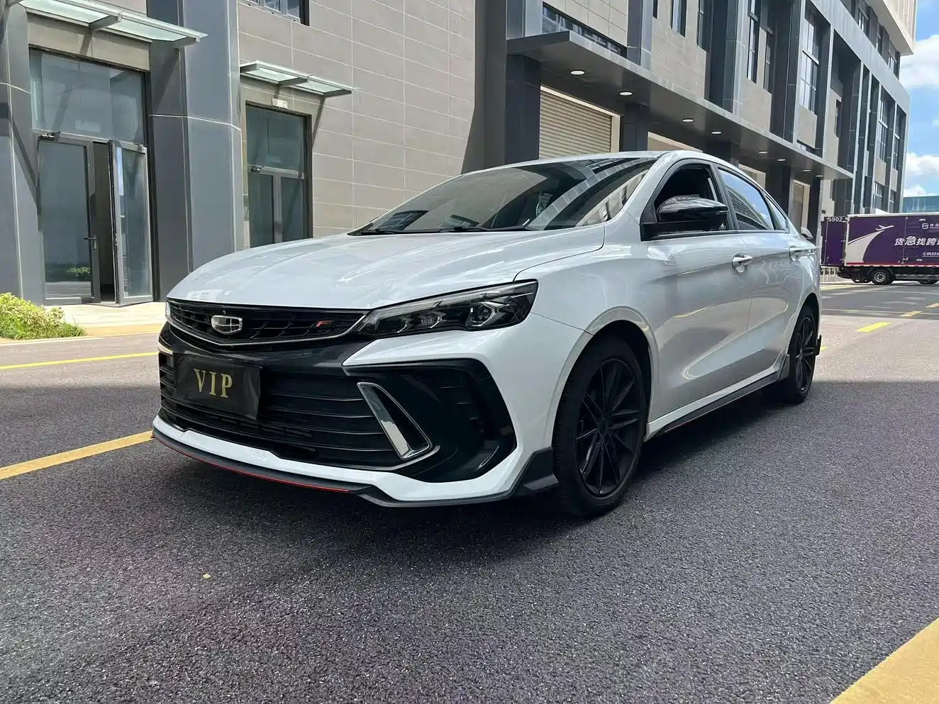 Фото 1 - Geely Binrui