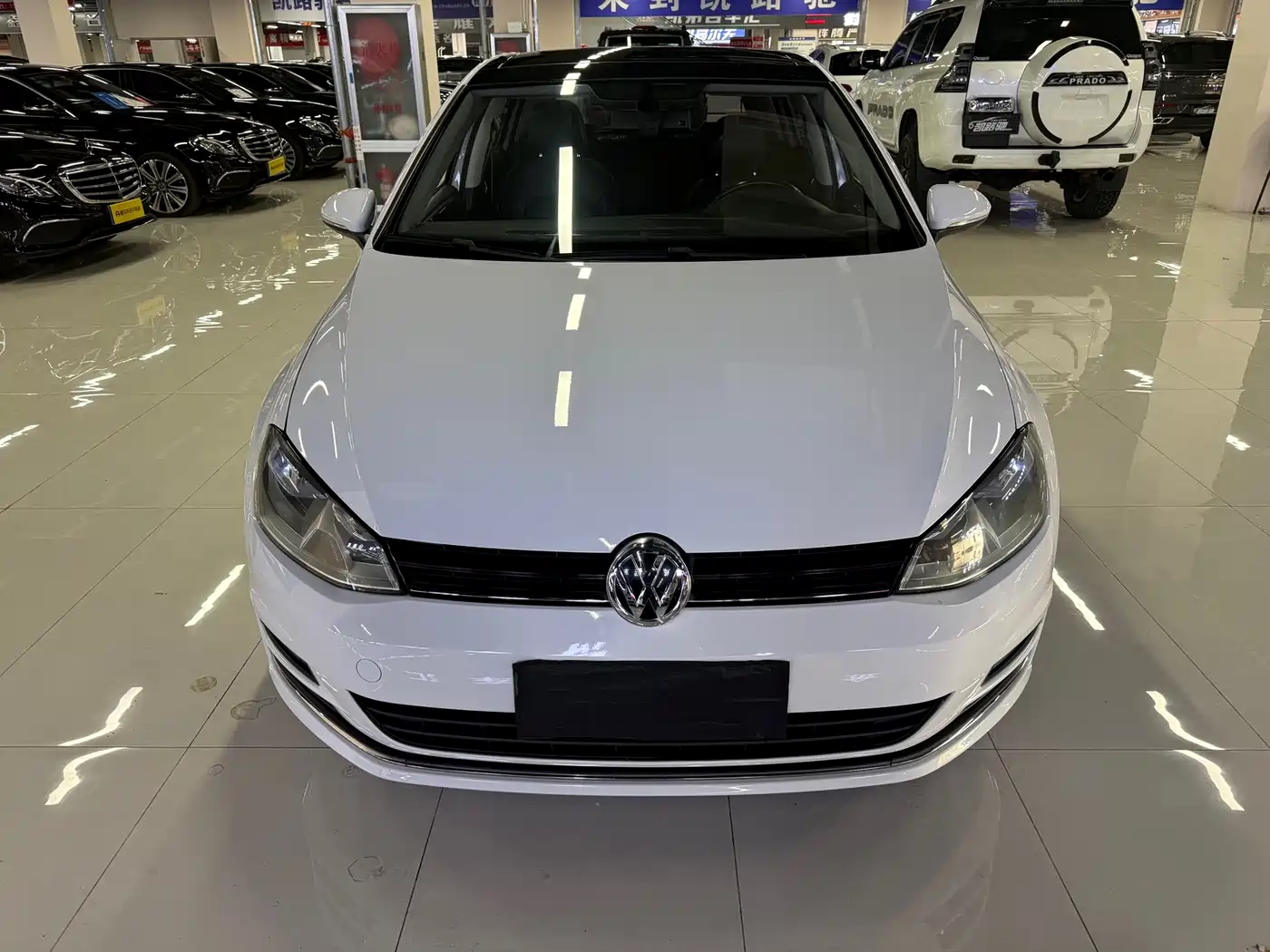 Volkswagen Golf 2015 1.4TSI Automatic Luxury фото 2