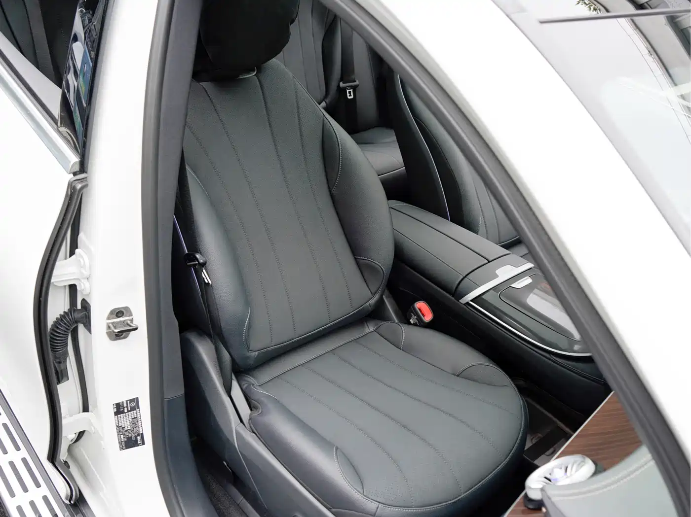 Mercedes-Benz EQE SUV 2024 500 4MATIC Luxury Edition фото 18