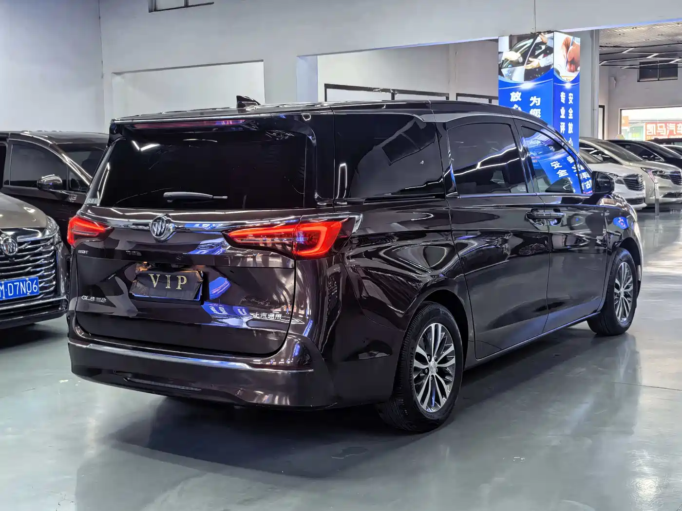 Buick GL8 2021 ES Landlord 653T Premium фото 17