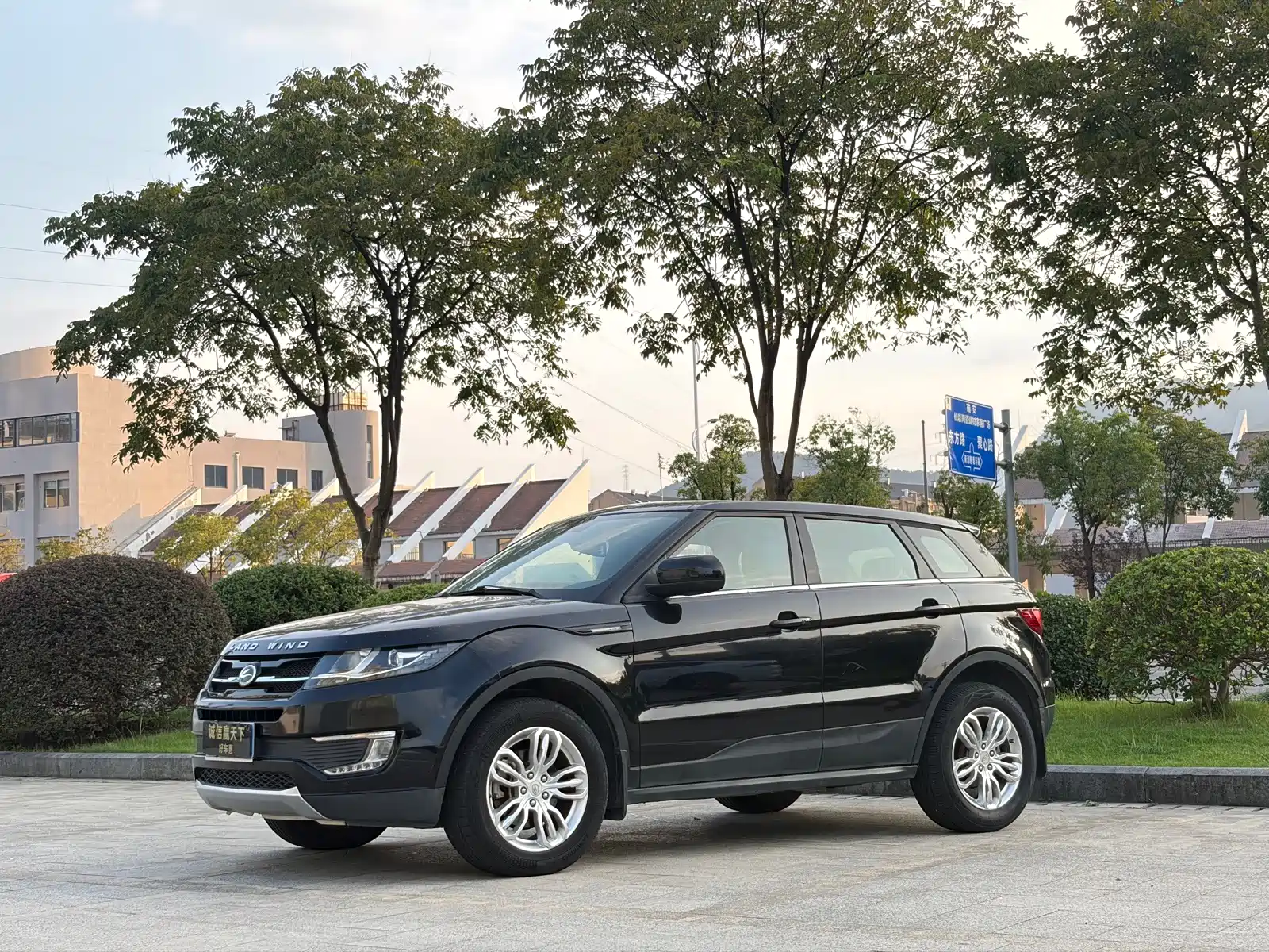 Фото 1 - Landwind X7