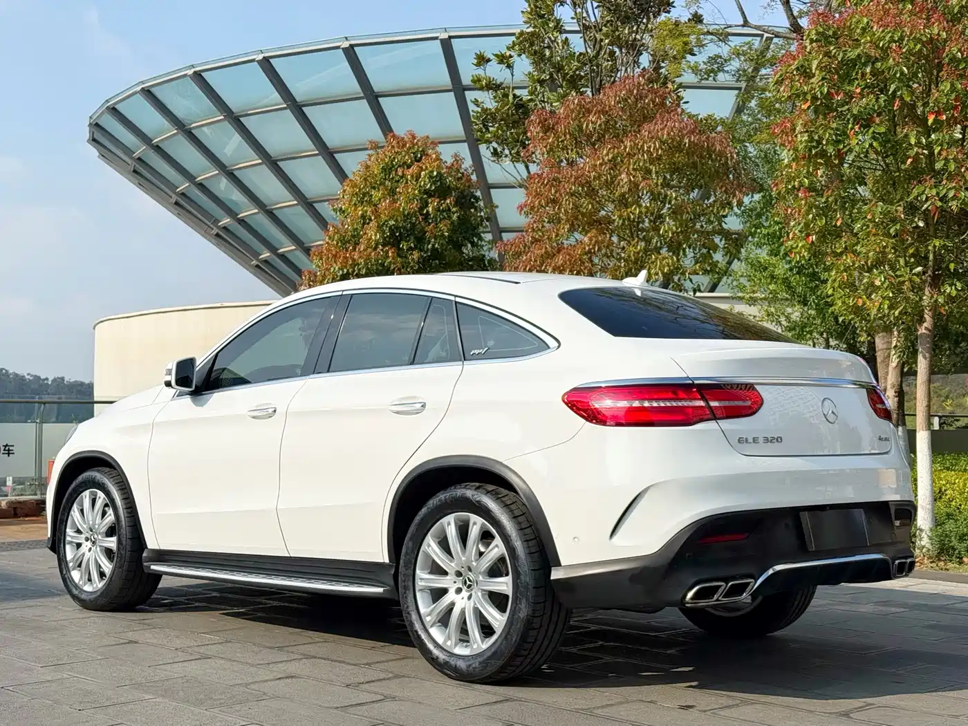 Mercedes-Benz GLE Coupe 2018 GLE 320 4MATIC Coupe SUV фото 4