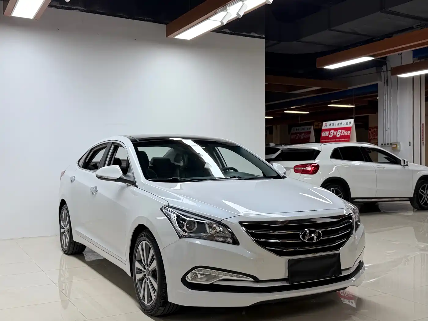 Hyundai Mistra 2016 1.8L Automatic Smart GLS фото 2